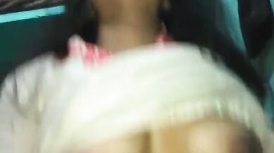 Ranku mogudi modda meeda ride chestunna telugu aunty mms